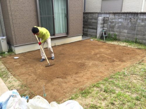 サンルームにして 洗濯物が干しやすい庭にする方法