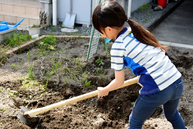 土を耕す